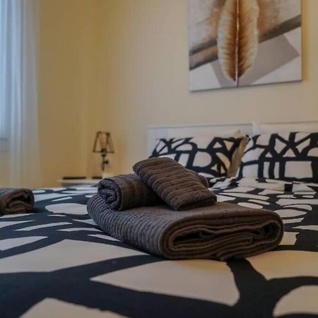 Modern Apartment In The City Center Joánina Kültér fotó