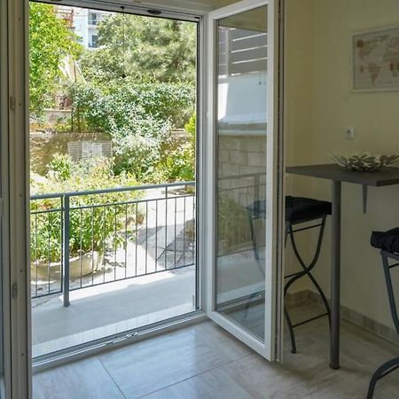 Modern Apartment In The City Center Joánina Kültér fotó